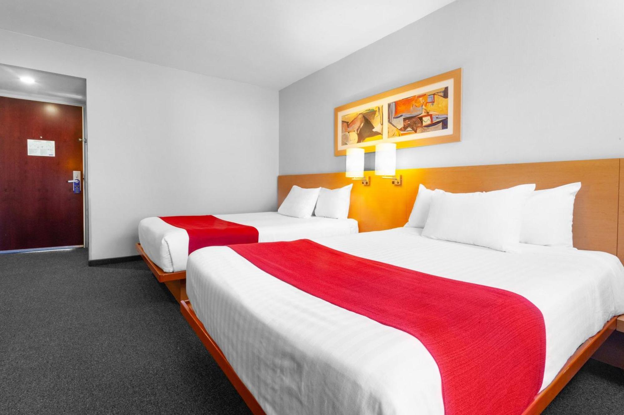 City Express By Marriott Celaya Parque Εξωτερικό φωτογραφία