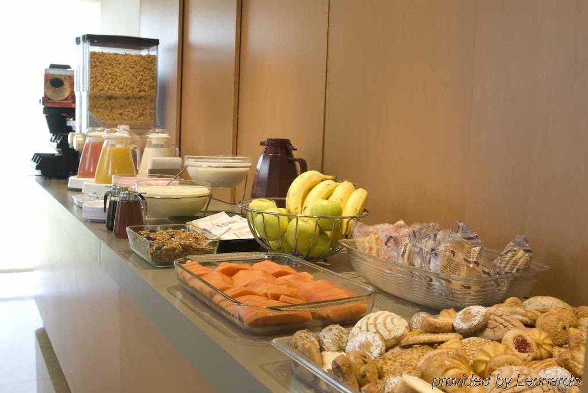 City Express By Marriott Celaya Parque Εστιατόριο φωτογραφία