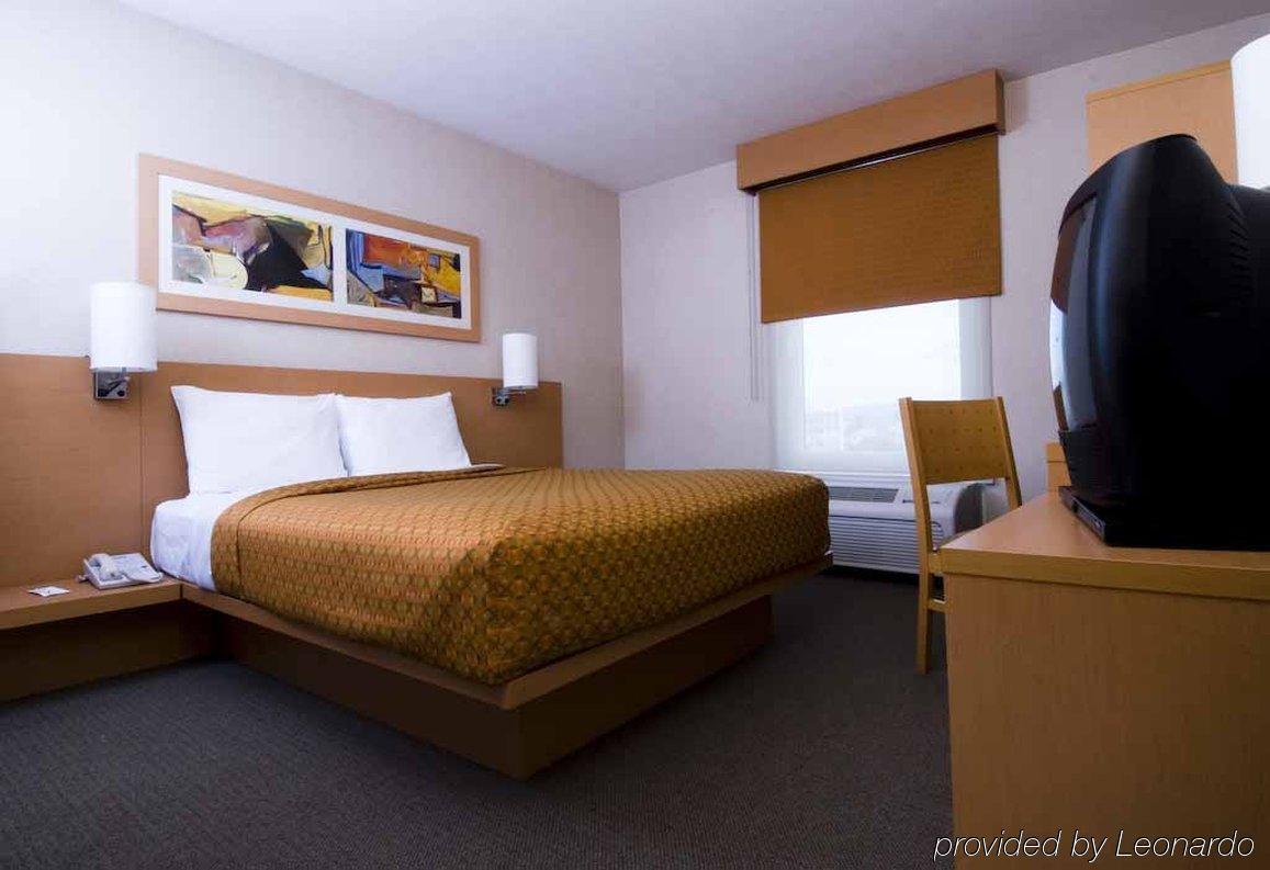 City Express By Marriott Celaya Parque Δωμάτιο φωτογραφία